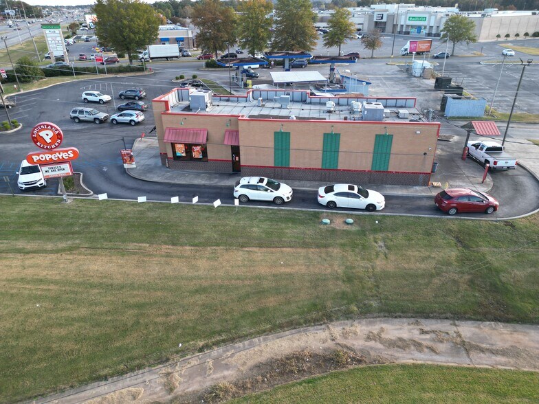 1827 Beltline Rd SW, Decatur, AL 35601 Popeyes