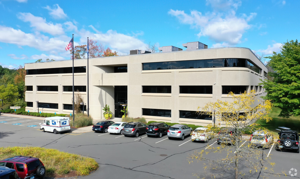 20 Batterson Park Rd, Farmington, CT for lease - Building Photo - Image 1 of 7