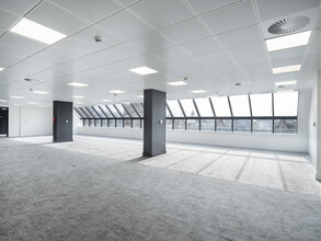 8 Nelson Mandela Pl, Glasgow for lease Interior Photo- Image 2 of 6