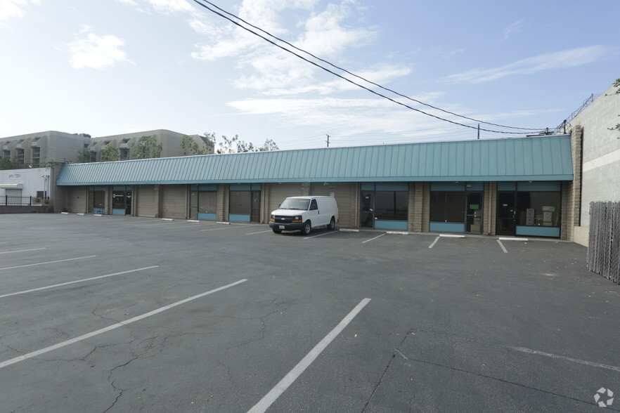 220-230 W Florence Ave, Inglewood, CA for sale - Primary Photo - Image 1 of 1