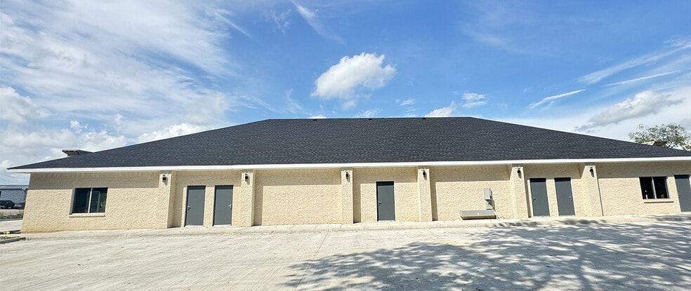 199 US-175 Frontage Rd, Seagoville, TX for lease - Building Photo - Image 2 of 3