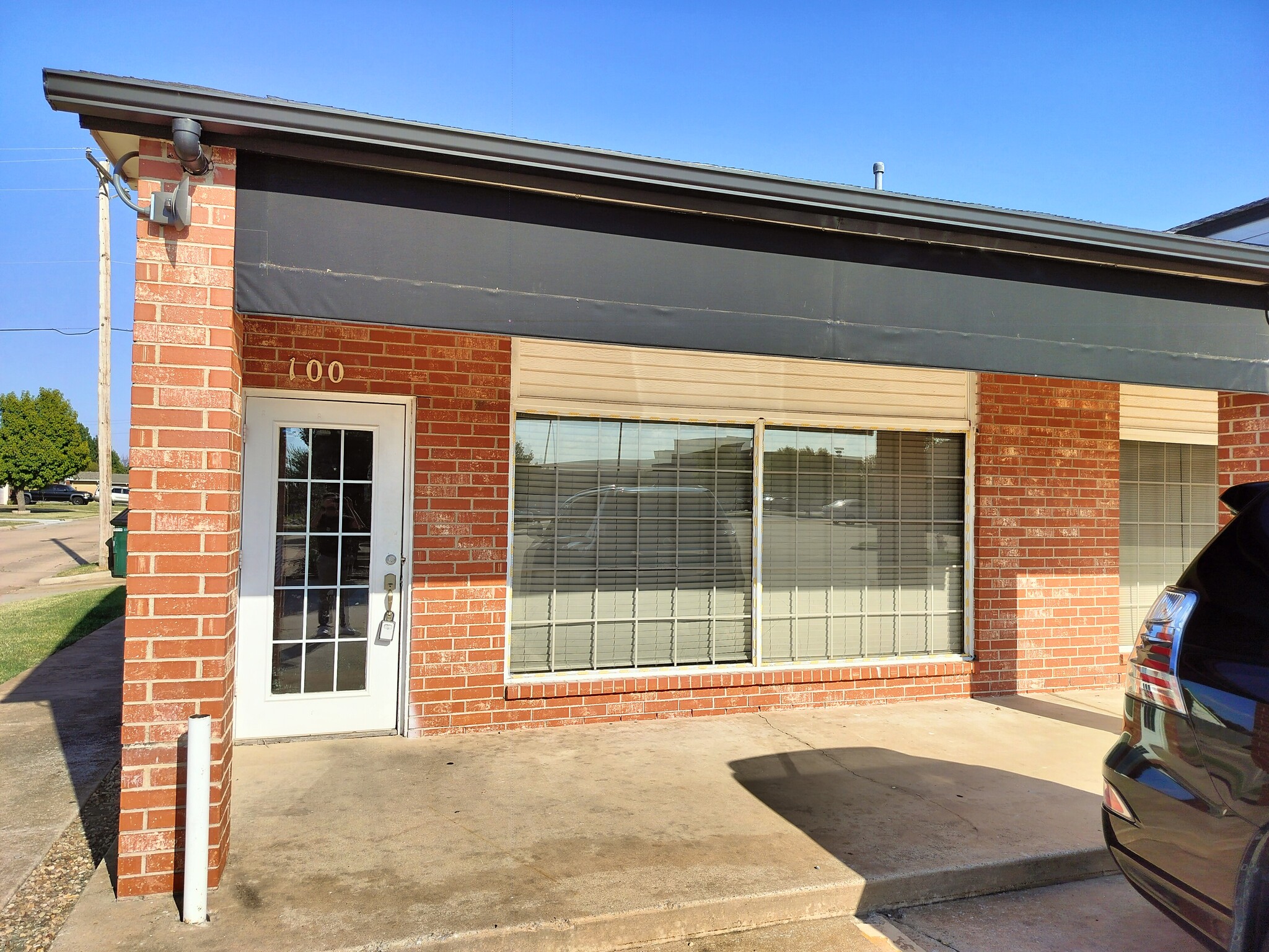 2300 S Broadway, Edmond, OK for lease Building Photo- Image 1 of 1