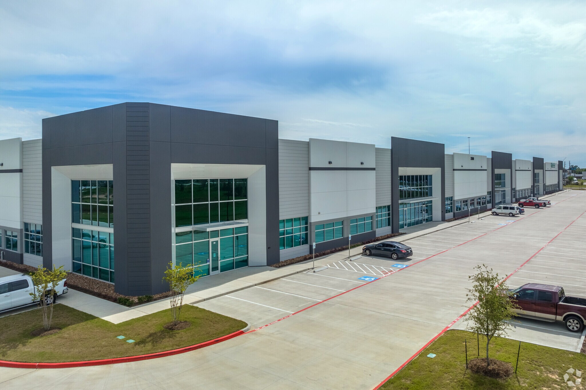 22600 N Freeway, Spring, TX for sale Primary Photo- Image 1 of 1