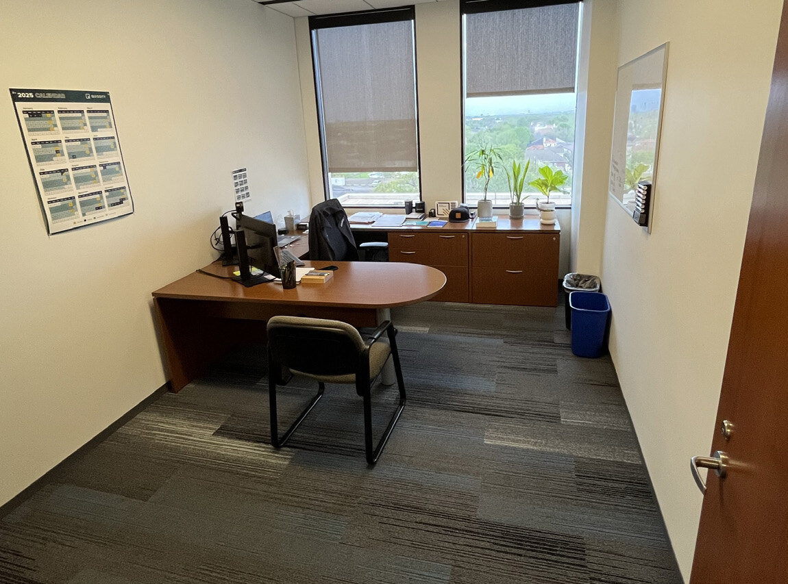 6330 West Loop S, Bellaire, TX for lease Building Photo- Image 1 of 4