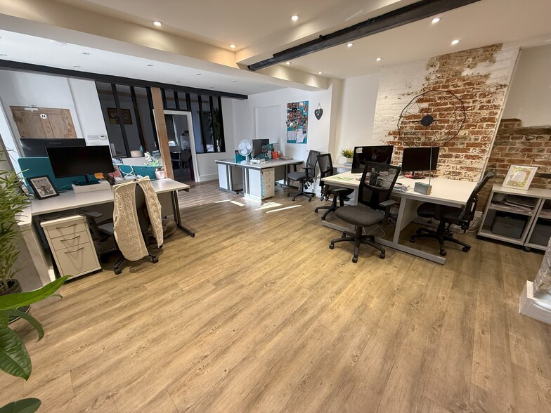 17 High St, Stevenage for sale - Building Photo - Image 3 of 23