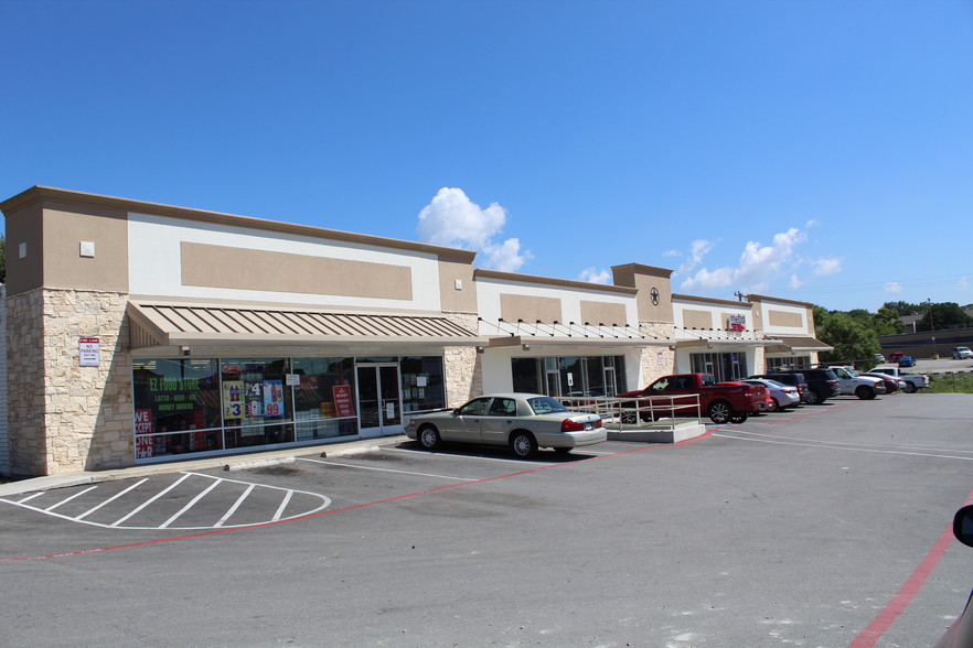 4310-4322 Gardendale St, San Antonio, TX for lease - Building Photo - Image 1 of 12