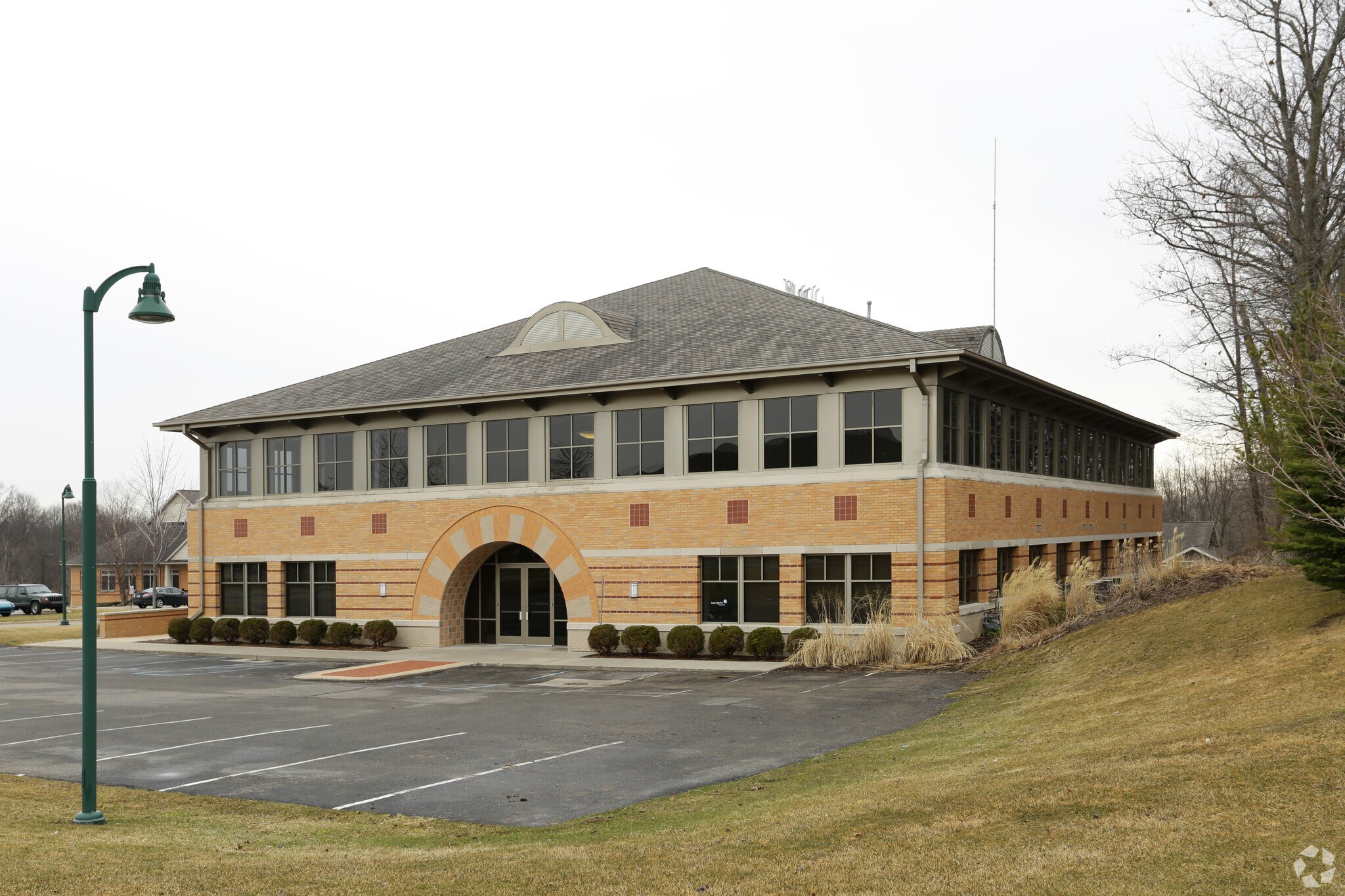 3300 Eagle Run Dr NE, Grand Rapids, MI for sale Primary Photo- Image 1 of 1