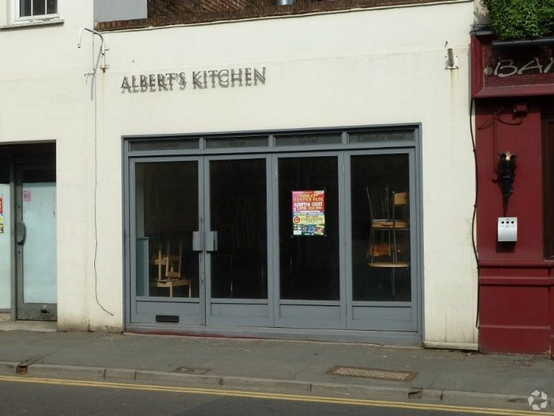 6-8 Church St, Esher for sale - Building Photo - Image 1 of 4