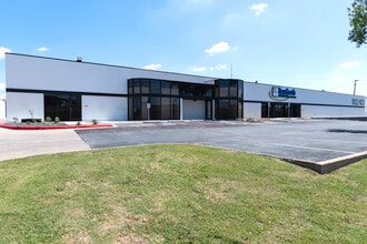 1002 N Central Expy, Richardson, TX for lease Building Photo- Image 2 of 14