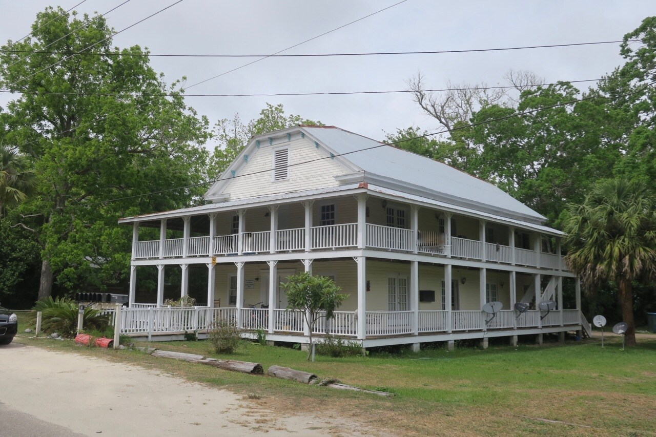 145 6th St, Apalachicola, FL for sale Primary Photo- Image 1 of 1