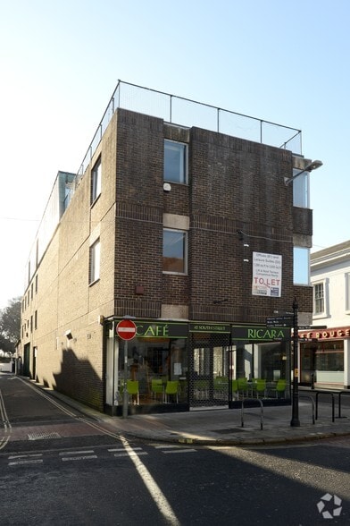 42 South St, Chichester for sale - Building Photo - Image 3 of 4