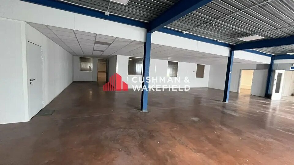 Flex in Toulouse for lease - Building Photo - Image 3 of 9