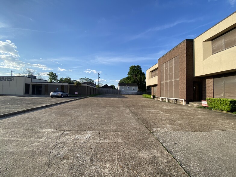 2215 Calder Ave, Beaumont, TX for sale - Building Photo - Image 3 of 40