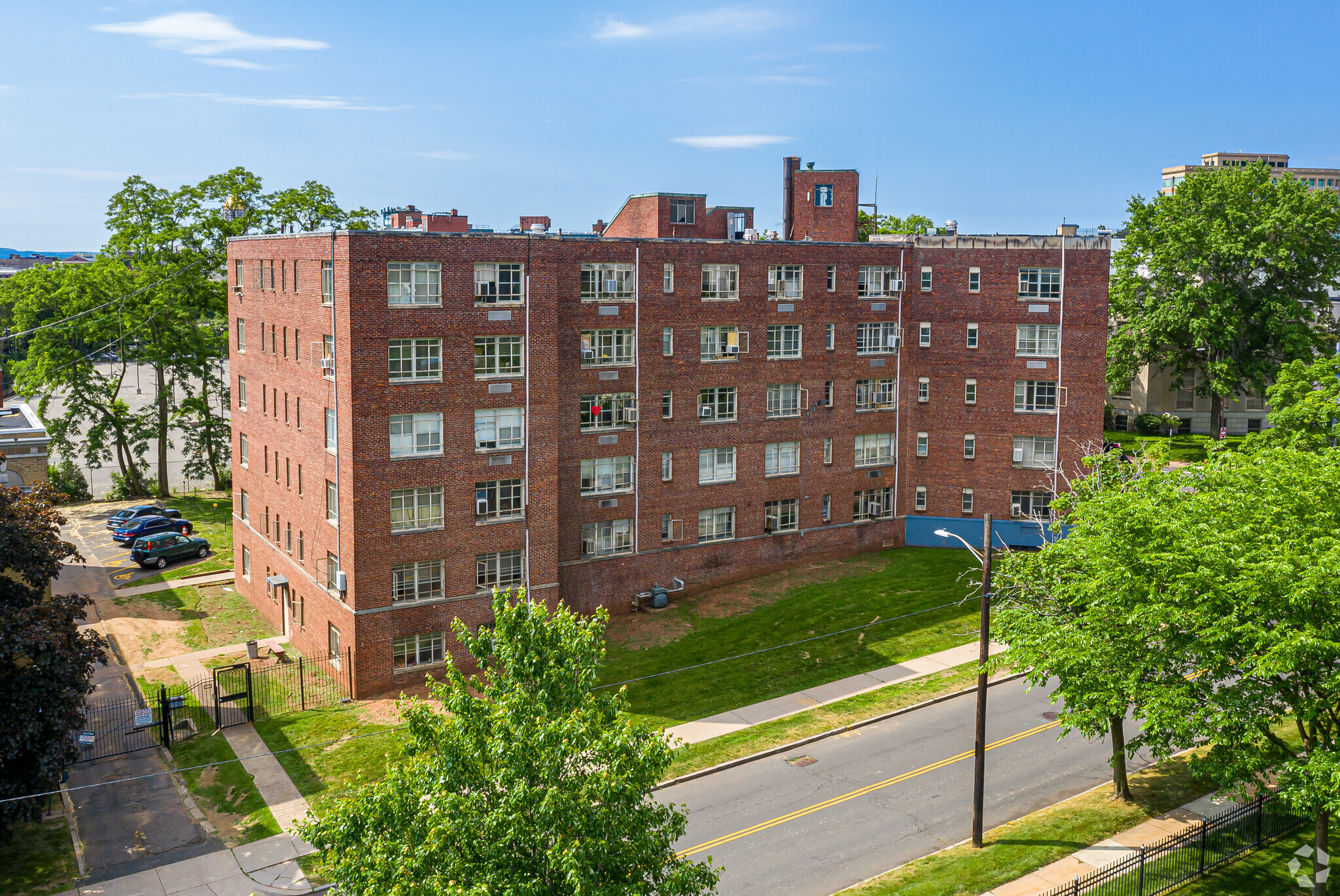 98 Garden St, Hartford, CT for sale Primary Photo- Image 1 of 1