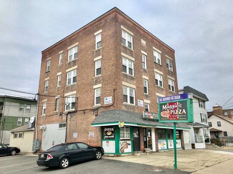 582 Chicopee St, Chicopee, MA 01013