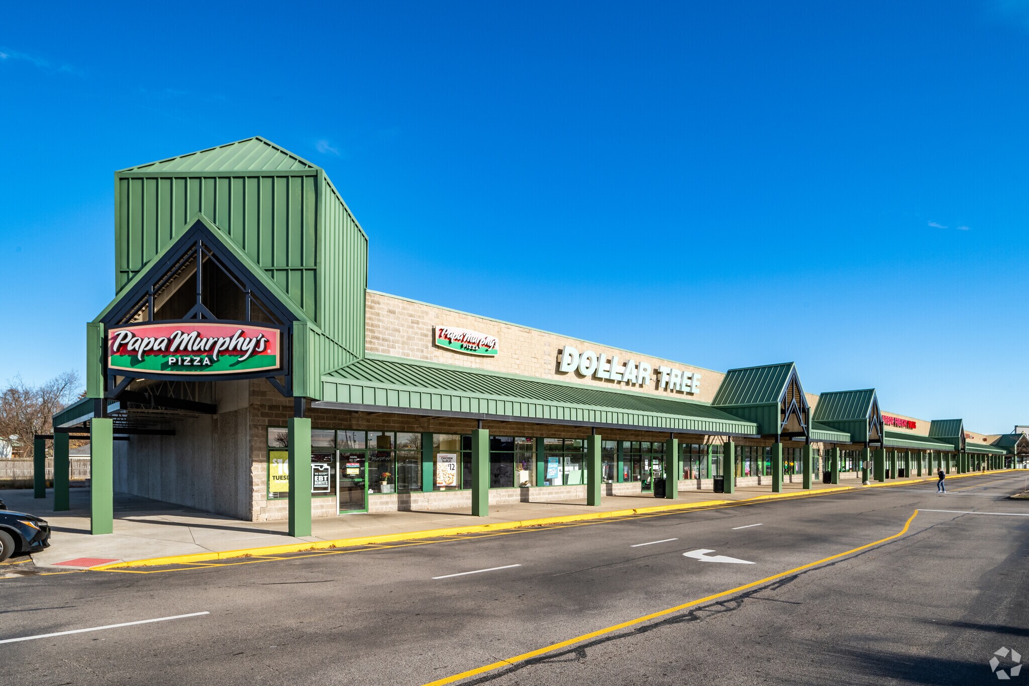 4698 S Whitnall Ave, Saint Francis, WI for sale Building Photo- Image 1 of 1