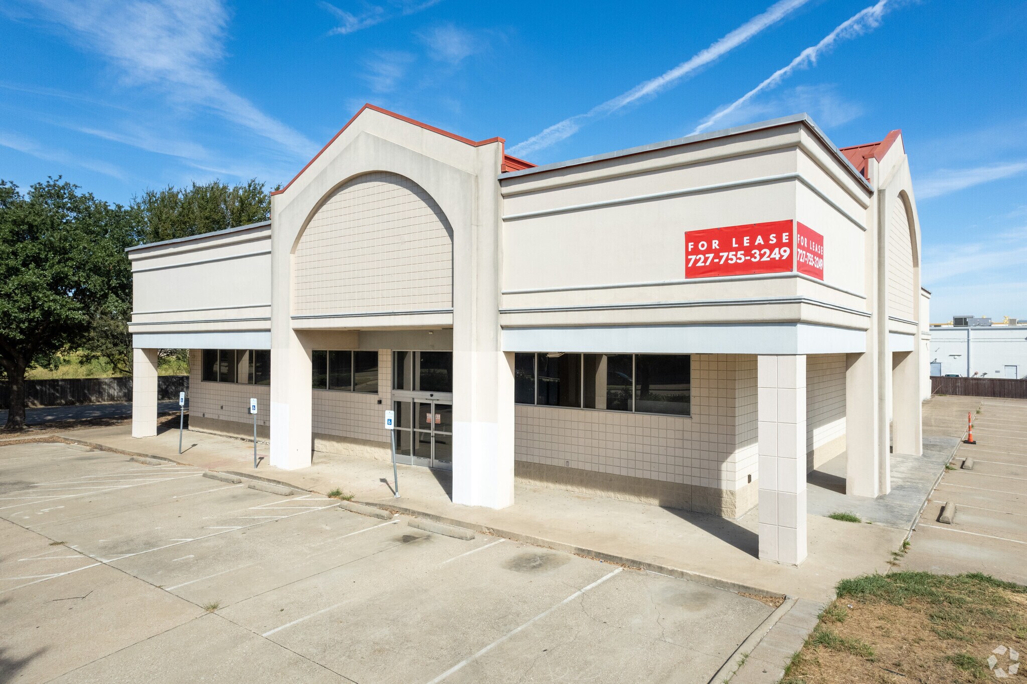 1811 E Arkansas Ln, Arlington, TX for sale Building Photo- Image 1 of 16