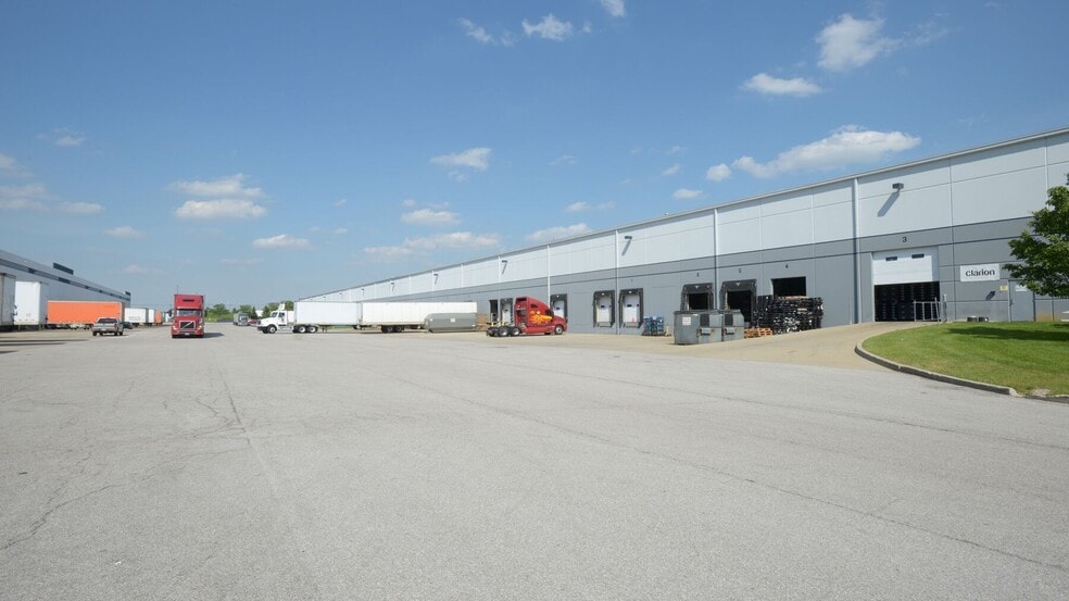 2050-2090 Global Way, Hebron, KY for lease - Building Photo - Image 2 of 10