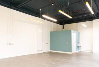 13 Rookwood Way, London for lease Interior Photo- Image 2 of 9