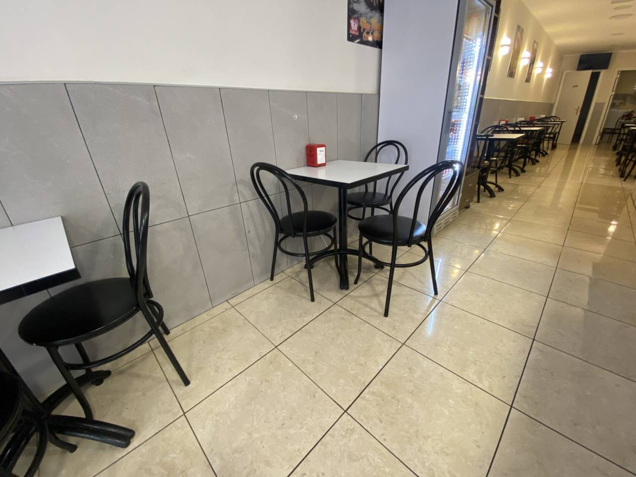 Retail in Barcelona, Barcelona for lease Interior Photo- Image 1 of 5