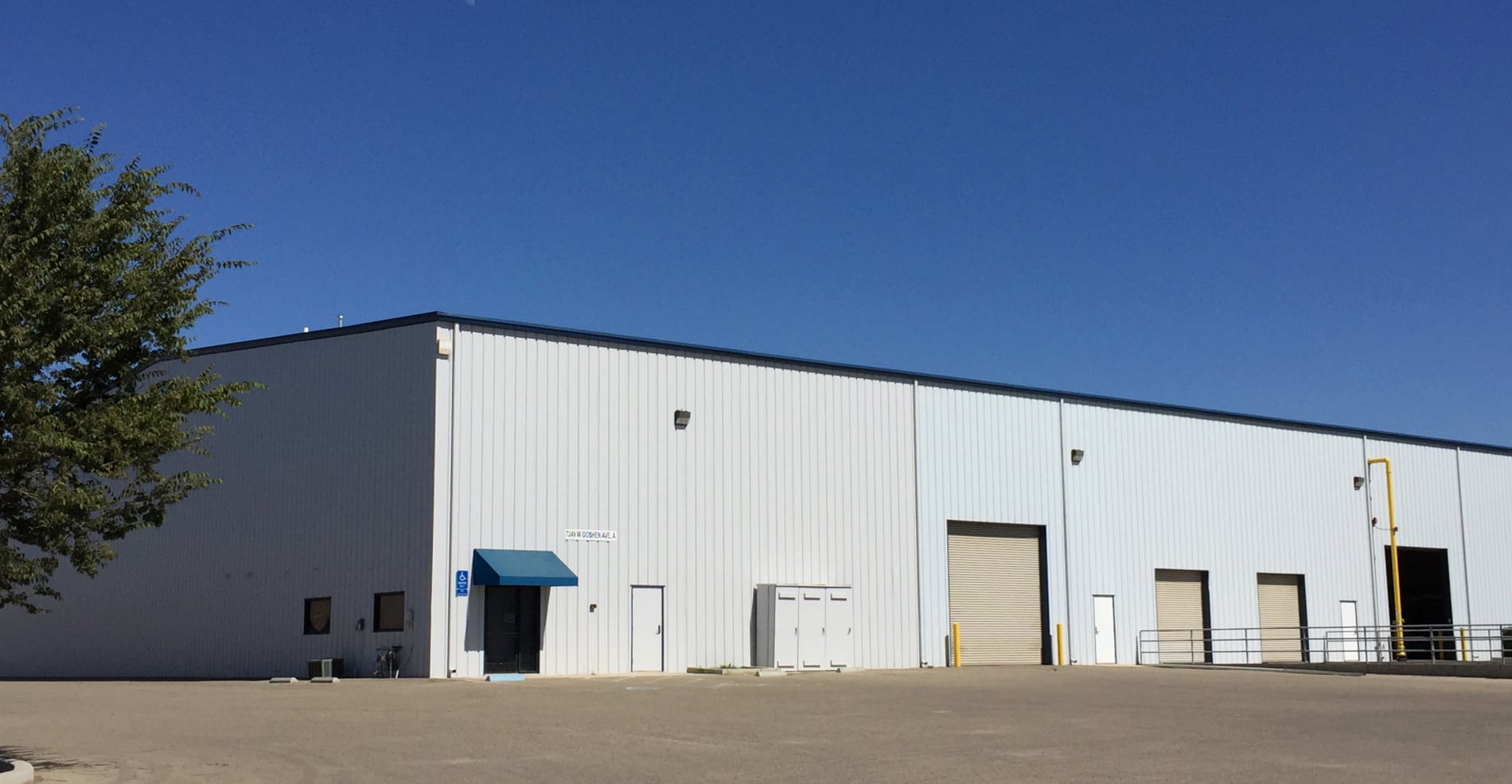 7345 W Goshen Ave, Visalia, CA for lease Building Photo- Image 1 of 8