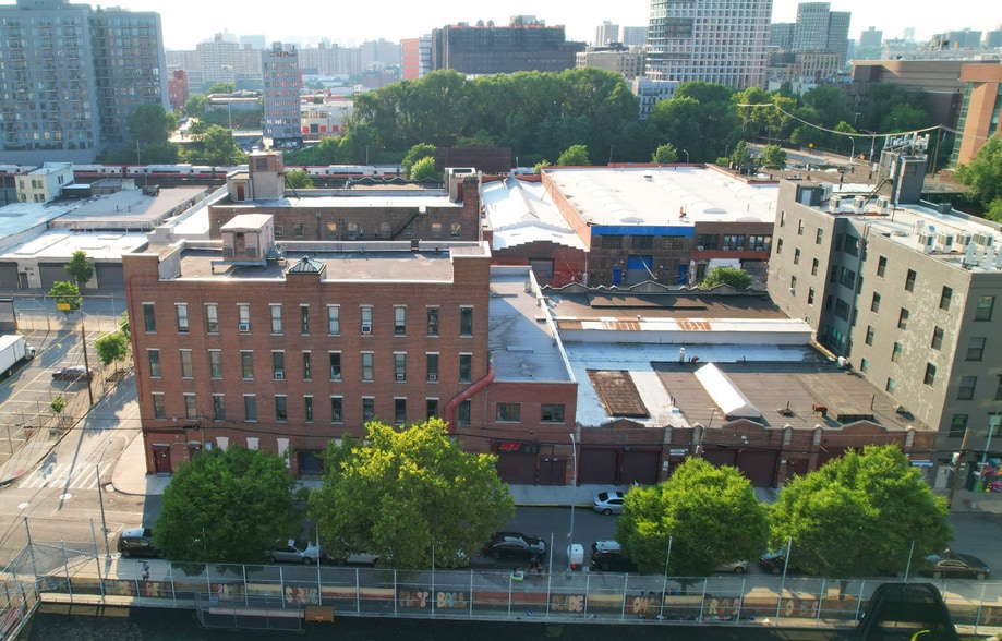 375 Rider Ave, Bronx, NY for sale - Primary Photo - Image 2 of 2