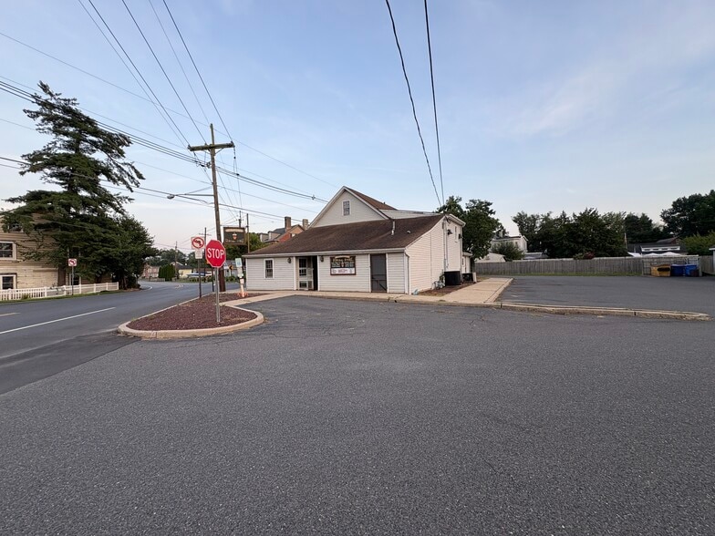 2 Chesterfield Georgetown Rd, Chesterfield, NJ for sale - Building Photo - Image 2 of 29