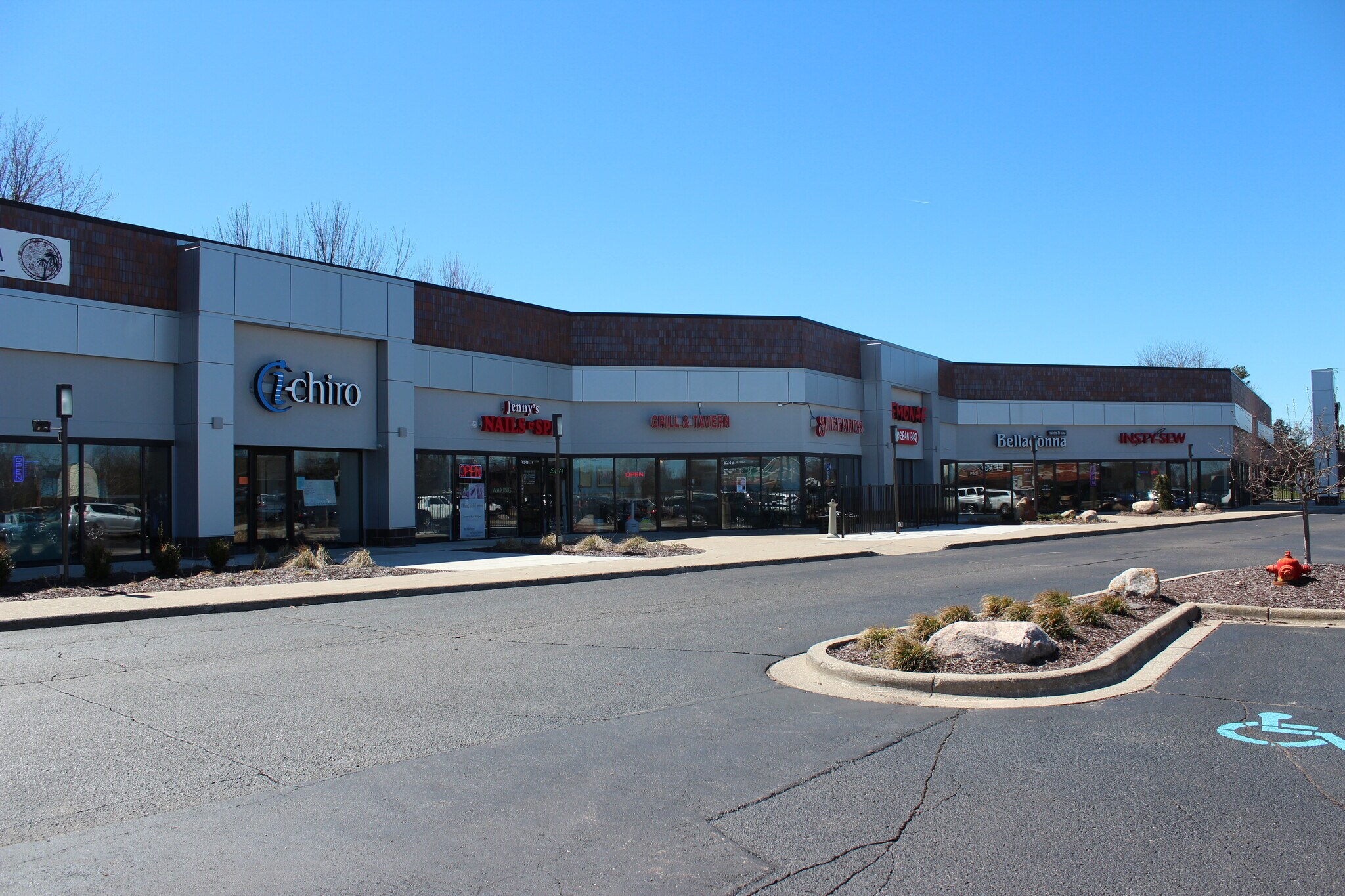 6240-6280 28th St SE, Grand Rapids, MI for sale Building Photo- Image 1 of 1