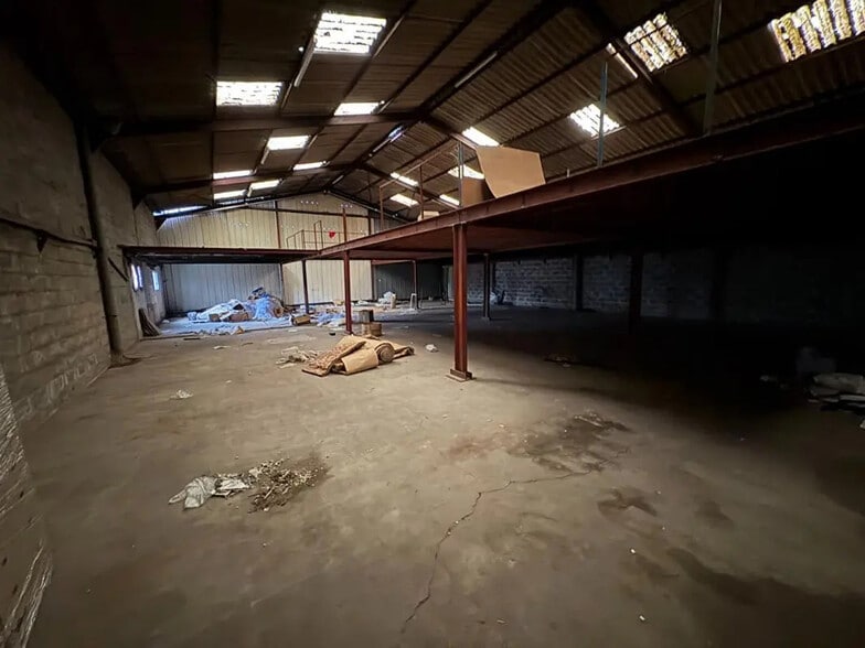 Industrial in Libourne for sale - Building Photo - Image 2 of 4