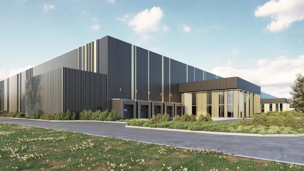 Industrial in Poupry for lease - Building Photo - Image 1 of 10