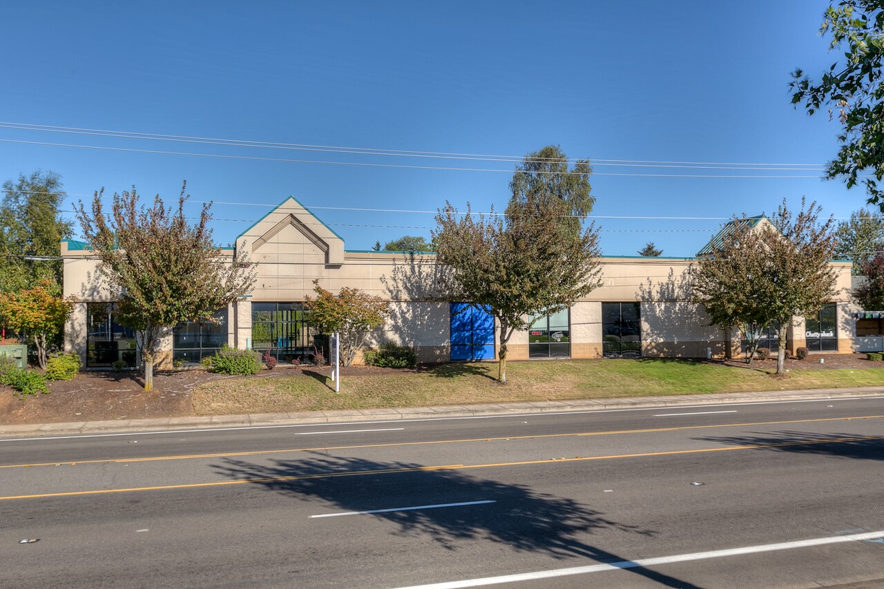 49804988 Commercial St SE, Salem, OR 97302