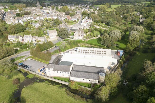 Brook Hl, Sherston for lease Primary Photo- Image 1 of 3