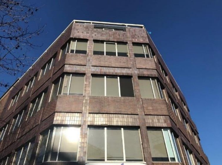 207 Waterloo Rd, London for lease - Primary Photo - Image 1 of 14