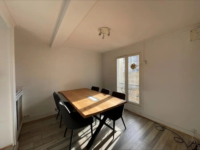 Office in Paris for lease - Building Photo - Image 3 of 15