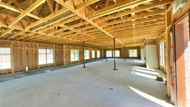305 Regency Pky, Mansfield, TX for lease Interior Photo- Image 1 of 2