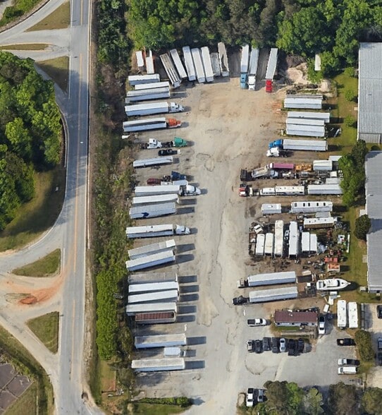 7609 Canoe Rd portfolio of 3 properties for sale on LoopNet.com - Building Photo - Image 3 of 7