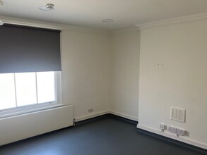 17-19 Sheen Rd, Richmond for lease Interior Photo- Image 2 of 2