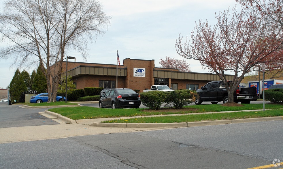 9110 Edgeworth Dr, Capitol Heights, MD for lease - Primary Photo - Image 1 of 10