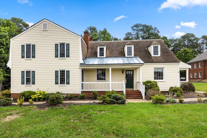 8900 Three Chopt Rd, Richmond, VA 23229