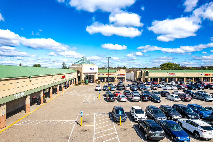 2117-2197 Old Hudson Rd, Maplewood, MN for lease - Building Photo - Image 3 of 22