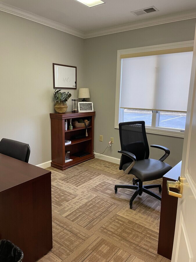 672B Fairview Rd, Simpsonville, SC 29680 BHHS Office