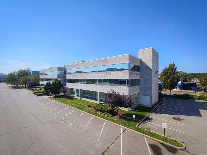 1305 Franklin Ave, Garden City, NY for lease - Building Photo - Image 1 of 8