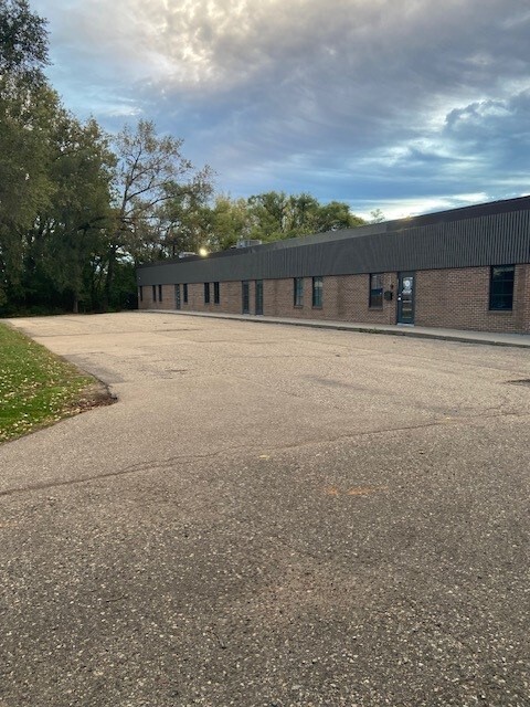 3320 Terminal Dr, Eagan, MN for lease Building Photo- Image 1 of 6