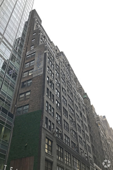 224 W 35th St, New York, NY for lease - Building Photo - Image 1 of 14