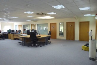 Lamberhurst Down, Tunbridge Wells for lease Interior Photo- Image 2 of 2