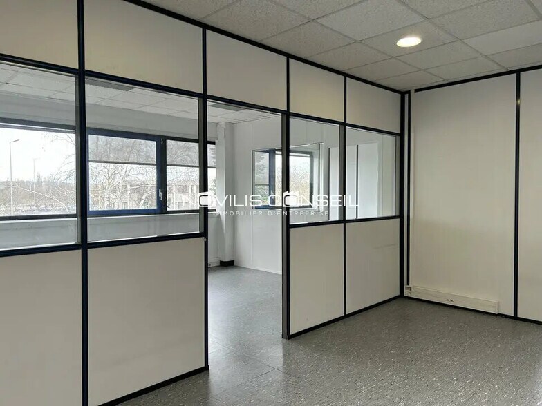 Office in Labège for lease - Building Photo - Image 1 of 6