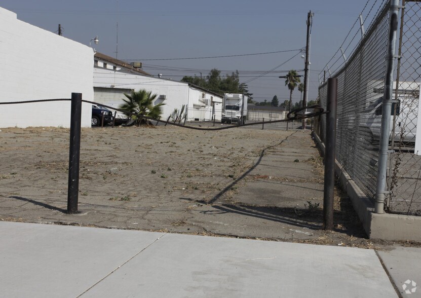 Arrow Blvd, Fontana, CA 92335