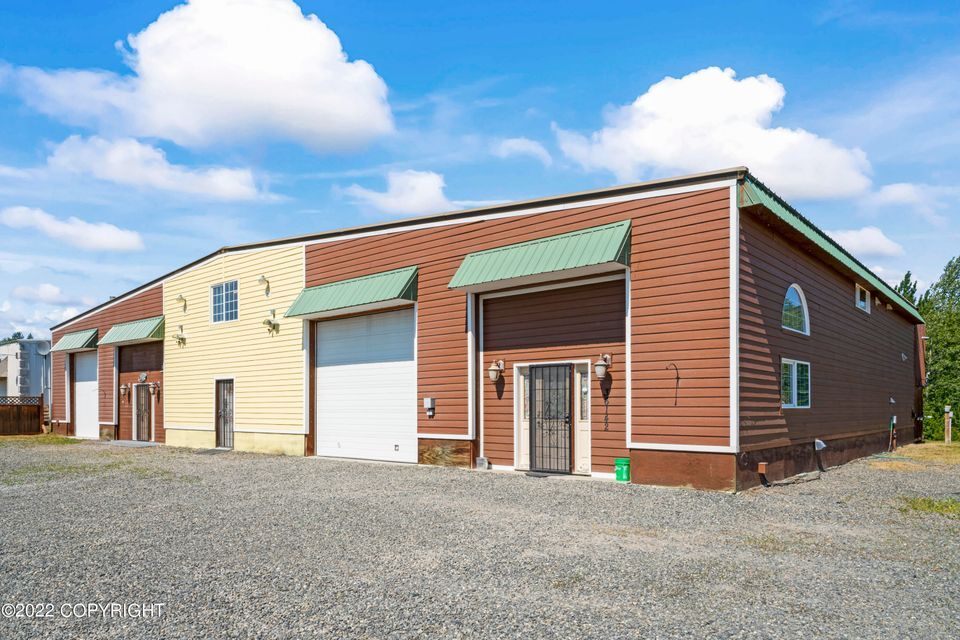 36142 Pine St, Soldotna, AK for sale Primary Photo- Image 1 of 49