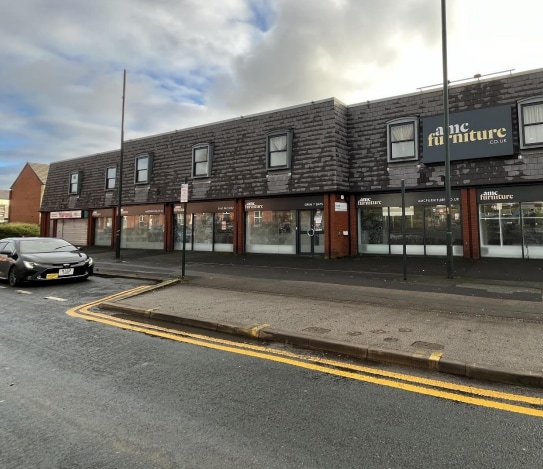 696-700 Oldham Rd, Manchester for sale Primary Photo- Image 1 of 1