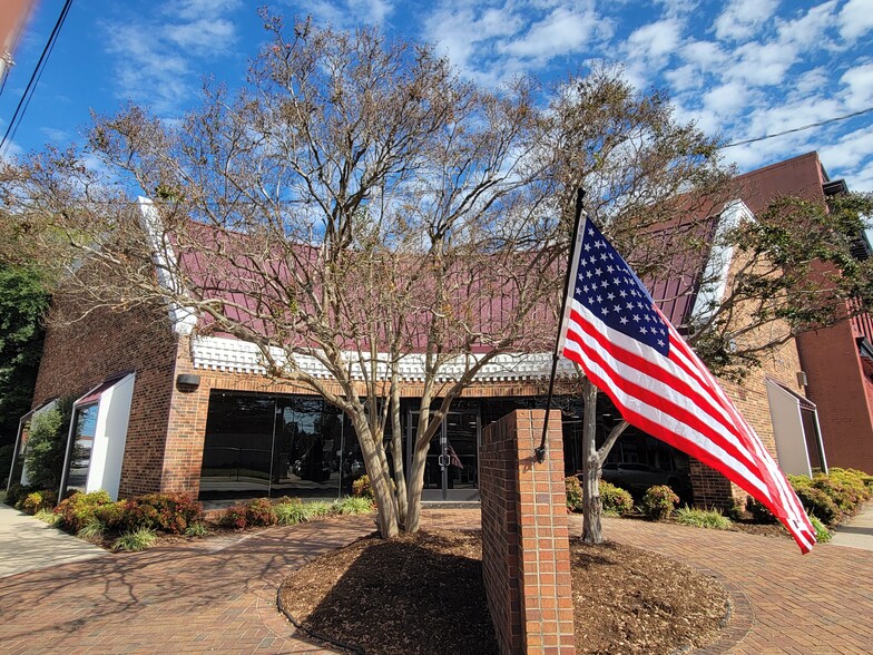 101 E Raleigh St, Siler City, NC for sale - Building Photo - Image 3 of 66